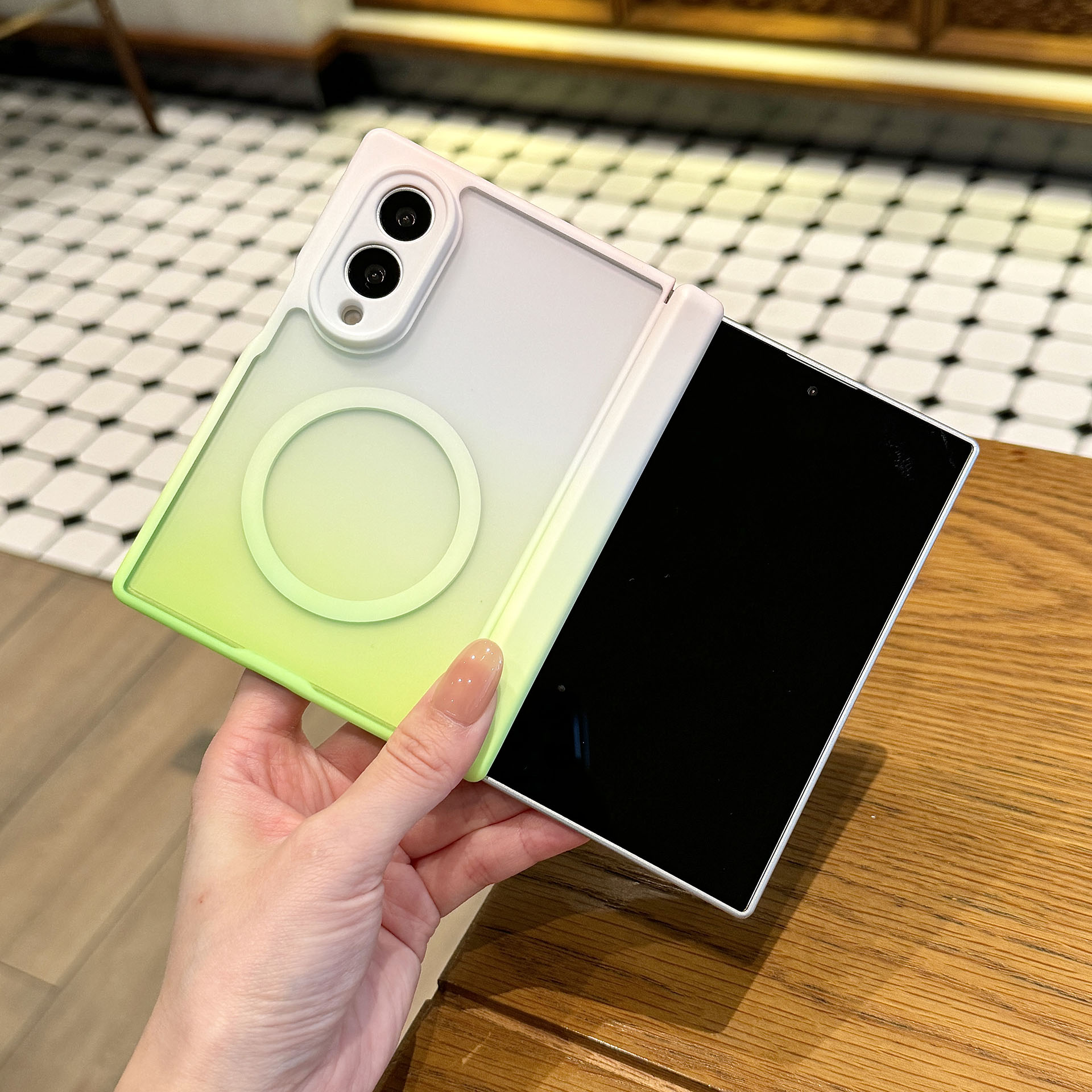 Premium Fashion Gradient Color - Gradient Color Case recension och pris
